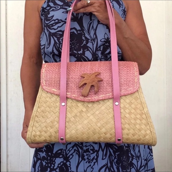 Pink / Natural Straw Medium Shoulder Bag. - Picture 1 of 7